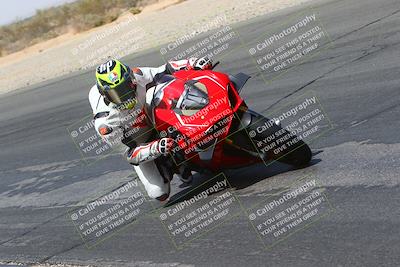 media/Mar-28-2022-Superbike Trackdays (Mon) [[b8603d0f67]]/Open Track Time/Turn 3 Inside/